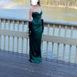 Elegant Green Evening Gown